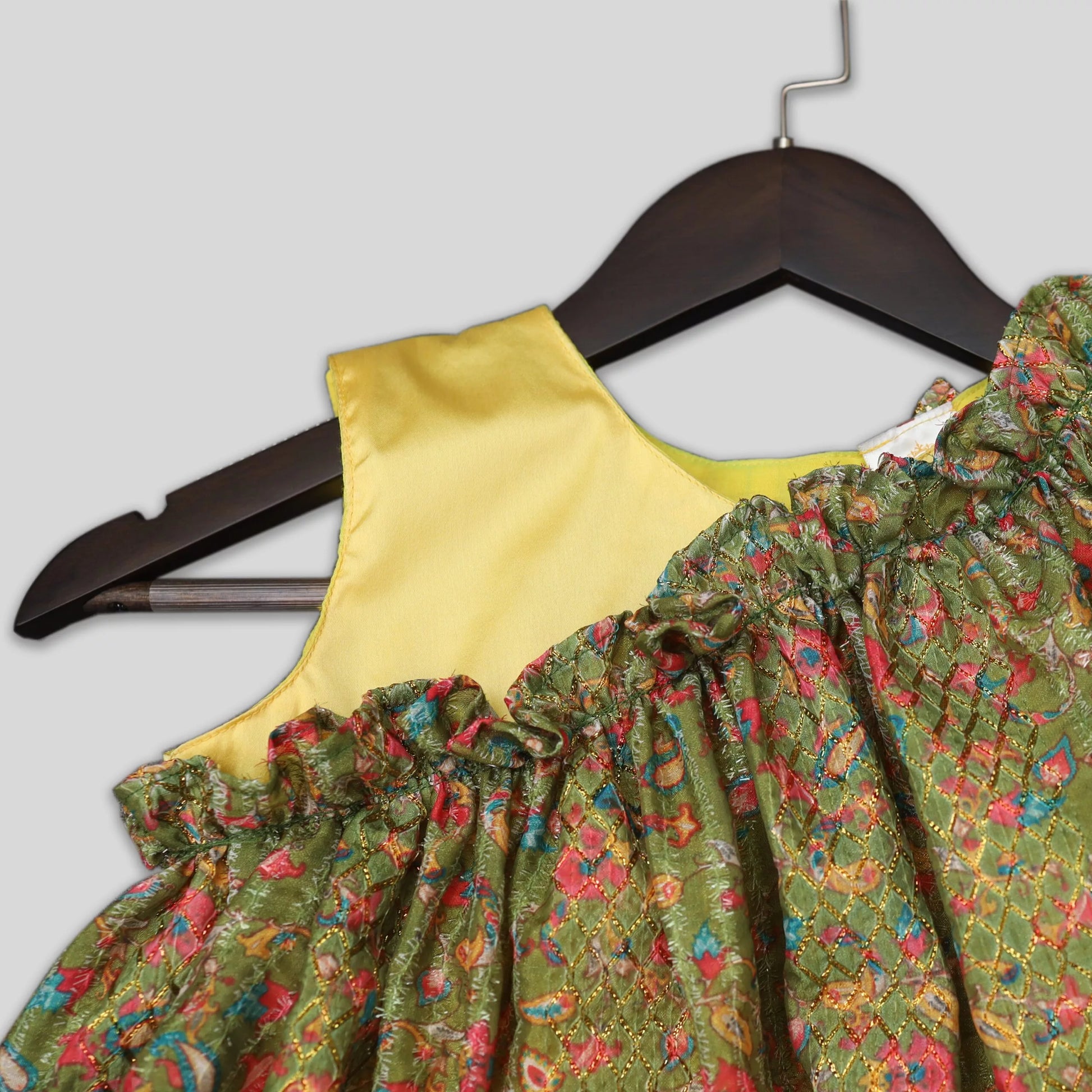 Green Palazzo with One Sleeve Crop Top image 3